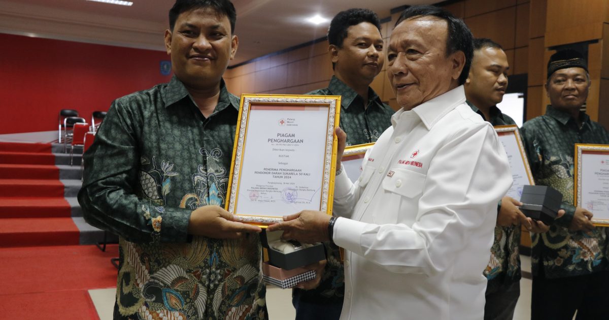 Apresiasi Pendonor 50 Dan 75 Kali, PMI Berikan Penghargaan Dan Hadiah
