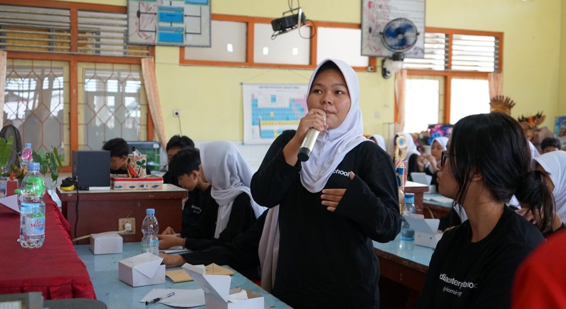 Diskominfo Belitung Berbagi Pengetahuan Bermedia Sosial Secara Bijak Dengan Siswa SMP 1 Tanjungpandan