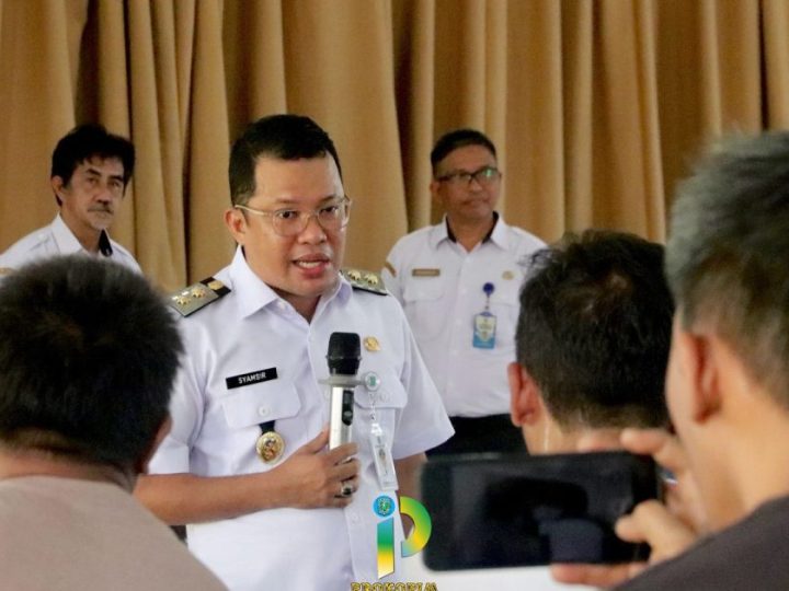 Temui Pedagang di Gedung Nasional, Wabup Belitung Tegaskan Harus Ikuti Aturan