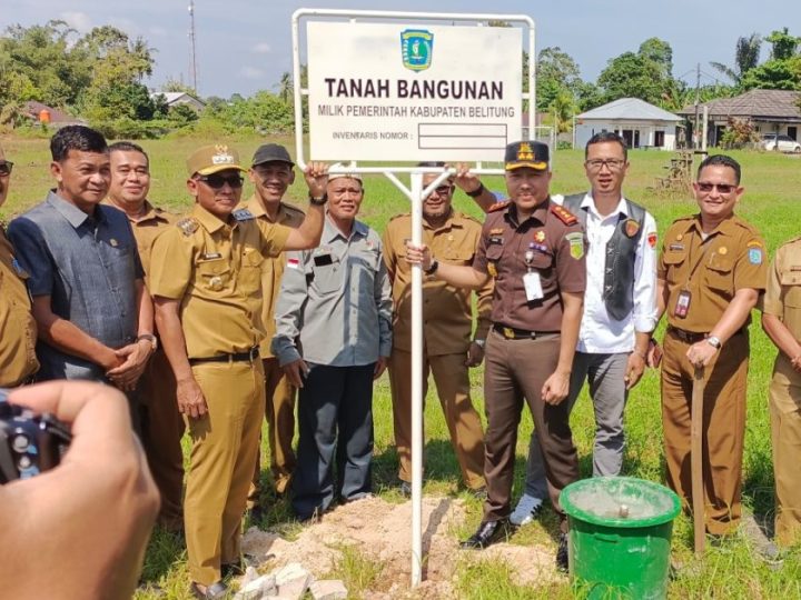 Pemkab Belitung Terima Kembali Aset Lapangan Bola Paal Satu Dari Kejari Belitung
