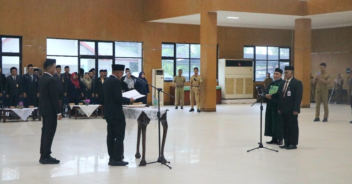Bupati Belitung Lantik Marzuki sebagai Sekda Definitif