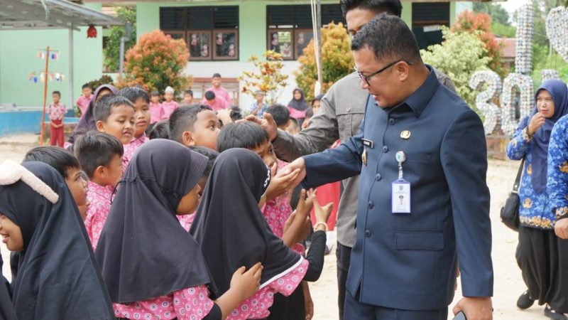 Wabup Tinjau SD 30 Membalong, Diskusikan Penyelesaian Lahan Sekolah