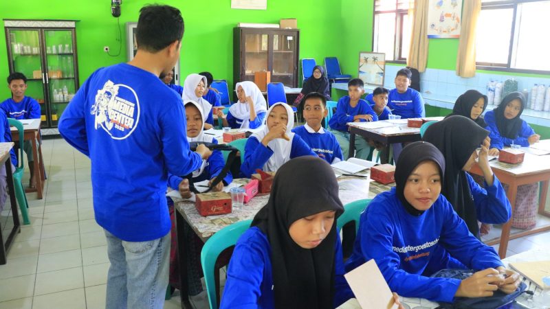 Diskominfo Belitung Kenalkan Manfaat dan Bahaya Internet Pada Siswa SMP N 3 Sijuk