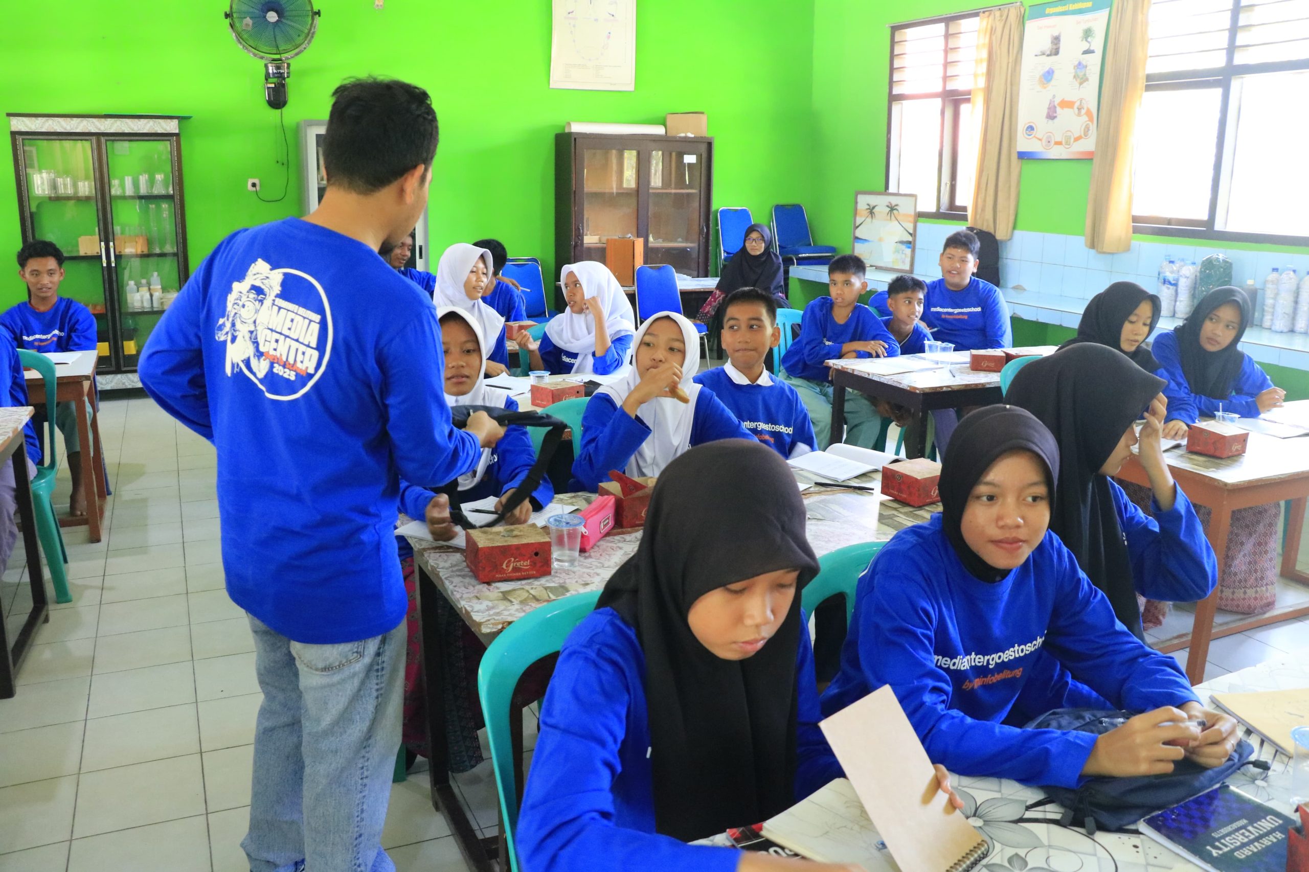 Diskominfo Belitung Kenalkan Manfaat dan Bahaya Internet Pada Siswa SMP N 3 Sijuk