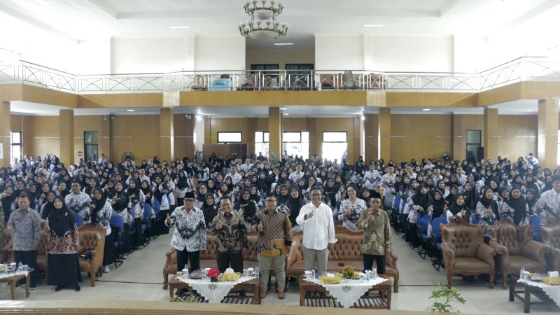PGRI Belitung Adakan Seminar Pendidikan Nasional Dorong Penggunaan AI dan Koding Dalam Pembelajaran