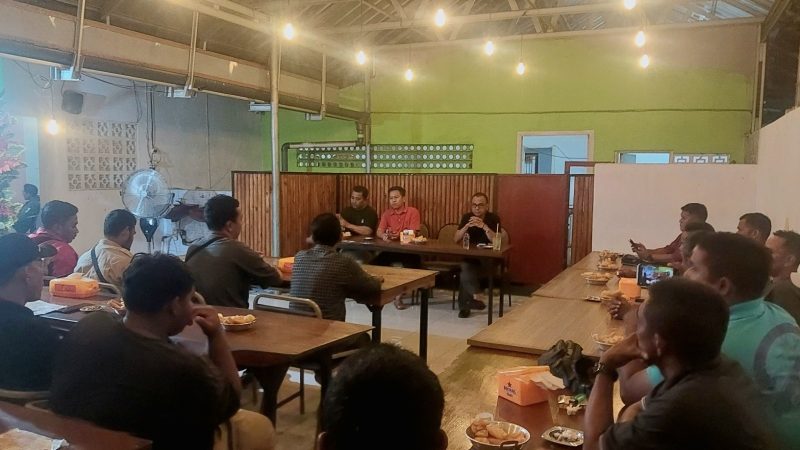 Redam Gejolak Warga Dusun Aik Gede, Bupati Tawarkan Sejumlah Solusi
