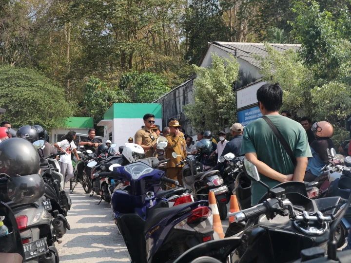 Hari Pertama Penerapan Pemisahan Pengisian BBM, Wabup Belitung Tinjau Langsung Ke Sejumlah SPBU