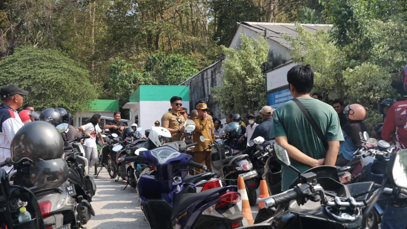 Hari Pertama Penerapan Pemisahan Pengisian BBM, Wabup Belitung Tinjau Langsung Ke Sejumlah SPBU
