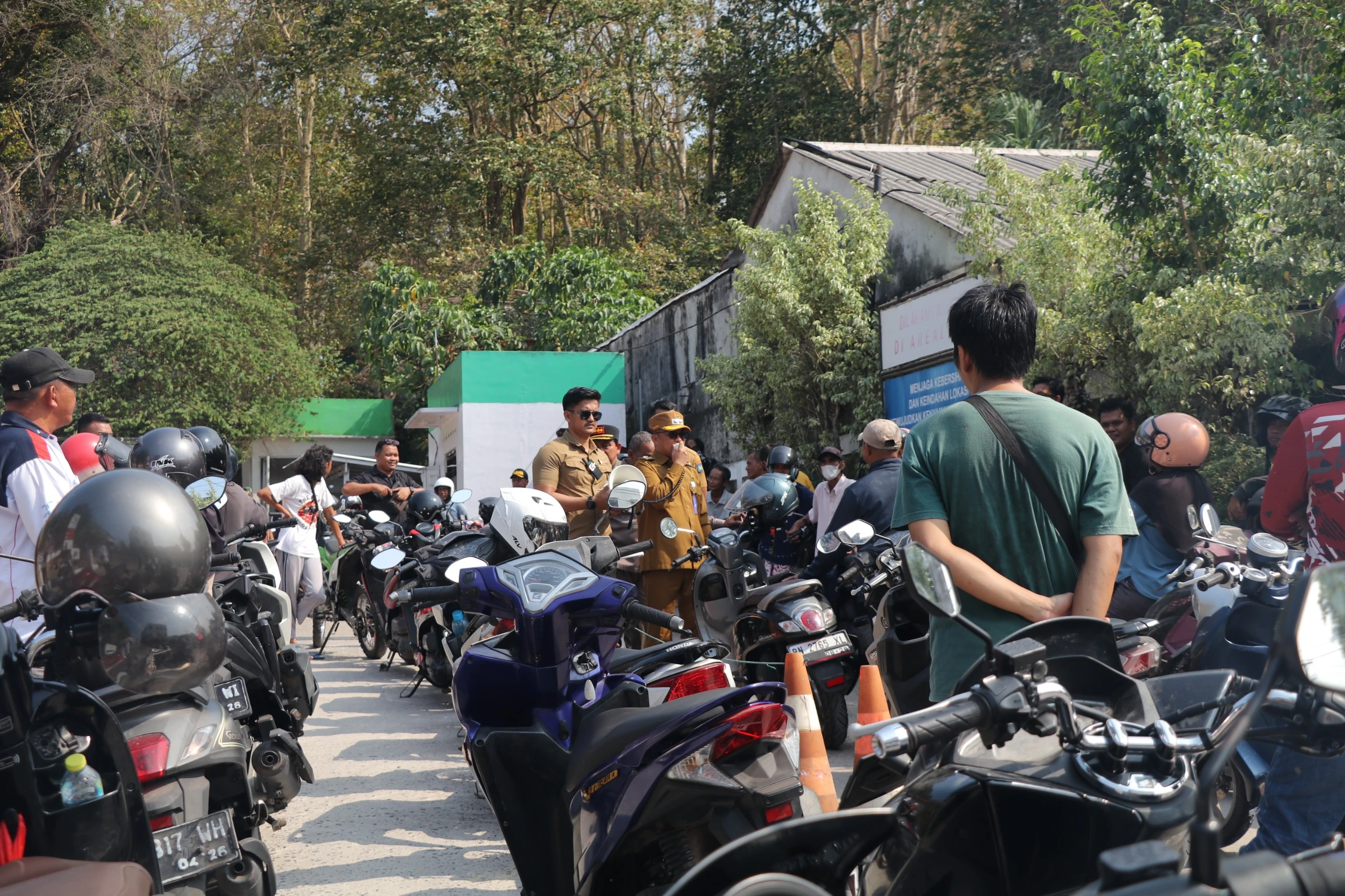 Hari Pertama Penerapan Pemisahan Pengisian BBM, Wabup Belitung Tinjau Langsung Ke Sejumlah SPBU