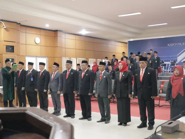 Bupati Belitung Lantik Inspektur, Kepala Dinas Ketahanan Pangan dan Pertanian Serta 8 Pejabat Administrator