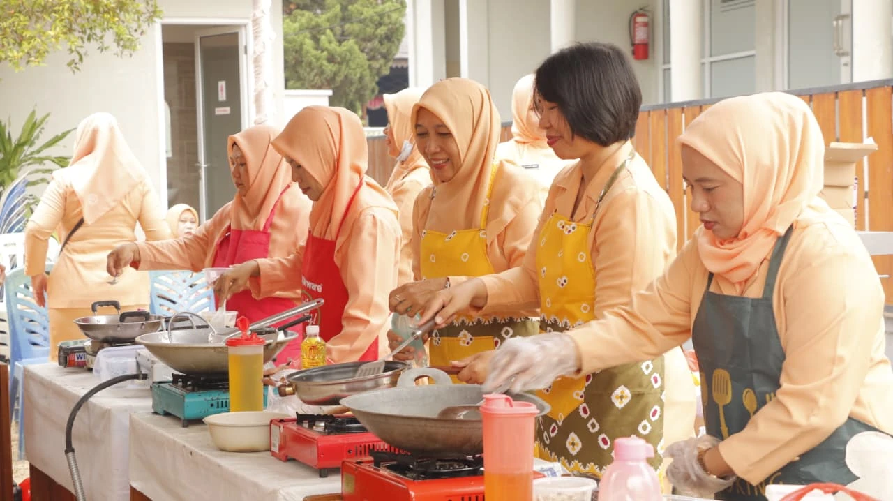 Peringatan HUT DWP ke 27, Jadi Momentum Peran Perempuan Dalam Dampingi Suami